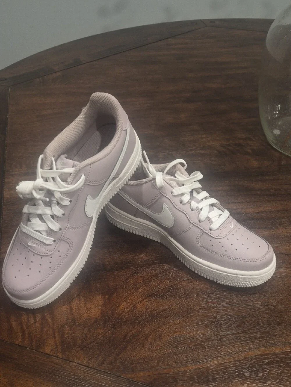 Nike AIR FORCE  Low-Top Sneakers in Light Lavender and White. BRAND NEW NO BOX